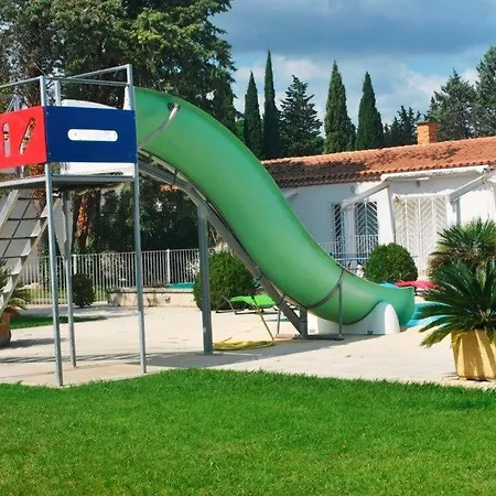 Villa Mas De La Bourgade Grande Toboggan Aquatique *